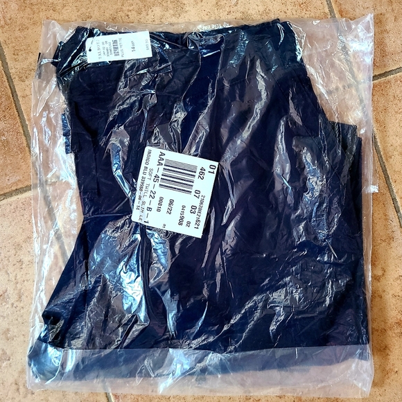 👀50% OFF👖NWT‼️ Talbots brand Soft Twill Slim Leg Crop Pants - Picture 6 of 9